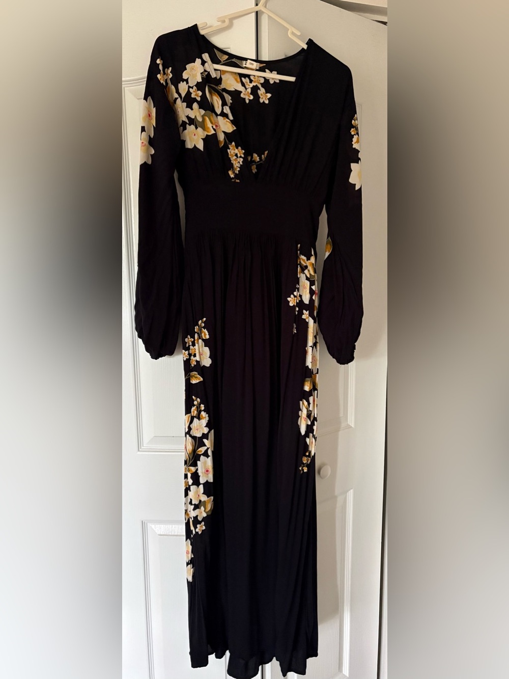 Billabong Black Floral V-Neck Maxi Dress - Picture 6 of 6